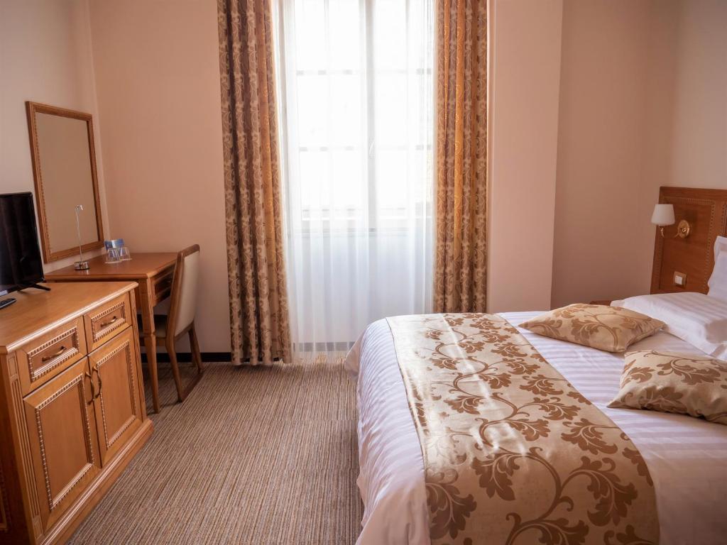 Boka Hotell 4*